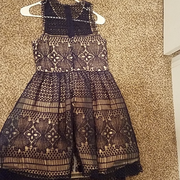 Francesca navy and tan dress - Picture 3 of 4